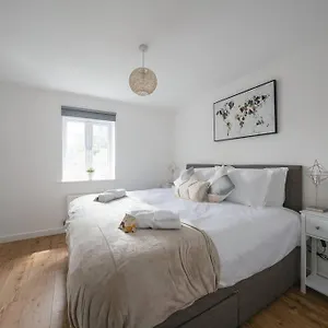 Stylish 2-bed Contractor Haven: Nec & Airport Proximity , Birmingham United Kingdom